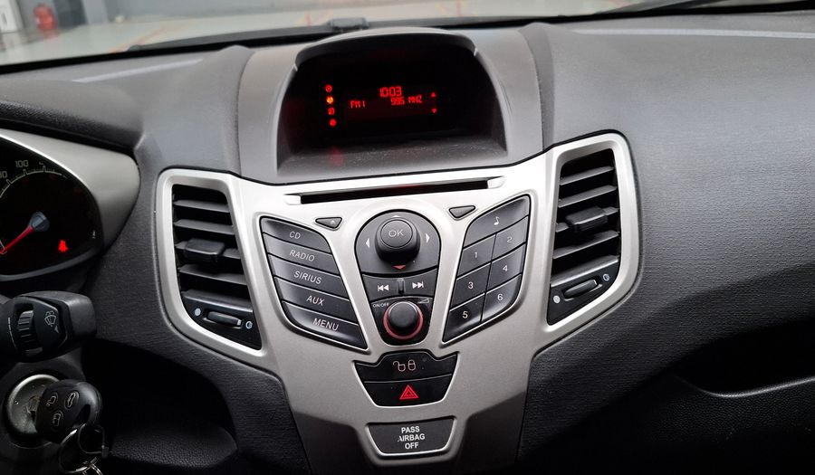 Ford Fiesta 1.6 16V TREND PLUS Sedan 2011
