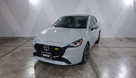 Mazda • Mazda 2