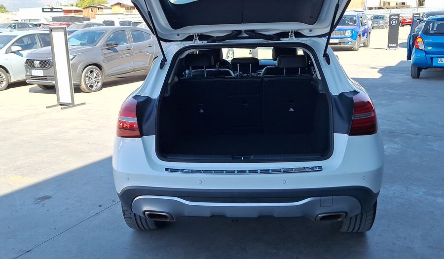 Mercedes Benz Clase Gla 1.6 GLA 200 DCT SPORT Suv 2021