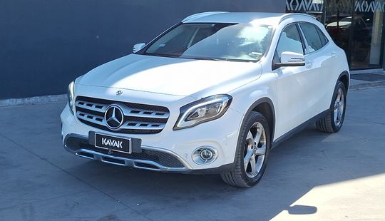 Mercedes Benz • Clase GLA