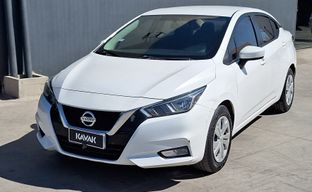 Nissan • Versa