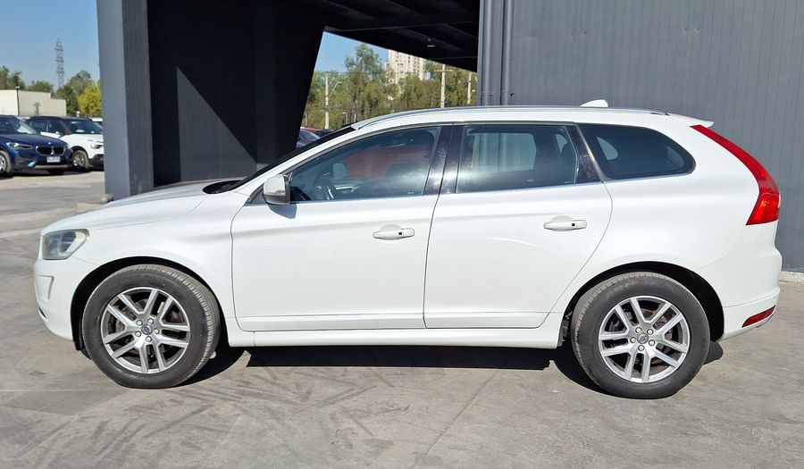 Volvo Xc60 2.0 T5 COMFORT AUTO 4WD Suv 2017