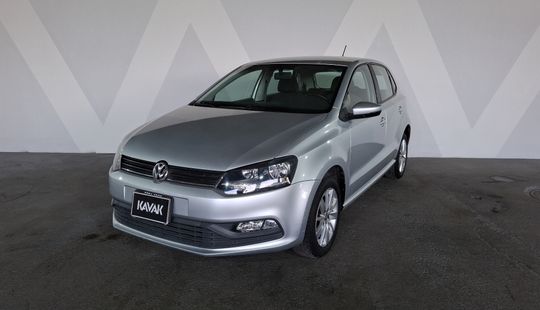 Volkswagen • Polo