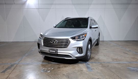 Hyundai • Santa Fe