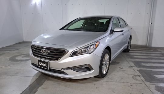 Hyundai • Sonata