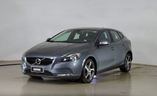 Volvo • V40