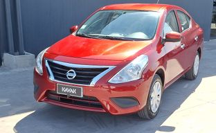 Nissan • Versa