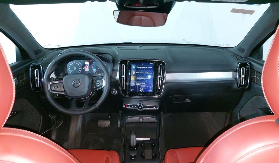 Volvo Xc40 2.0 T4 MOMENTUM AUTO Suv 2020
