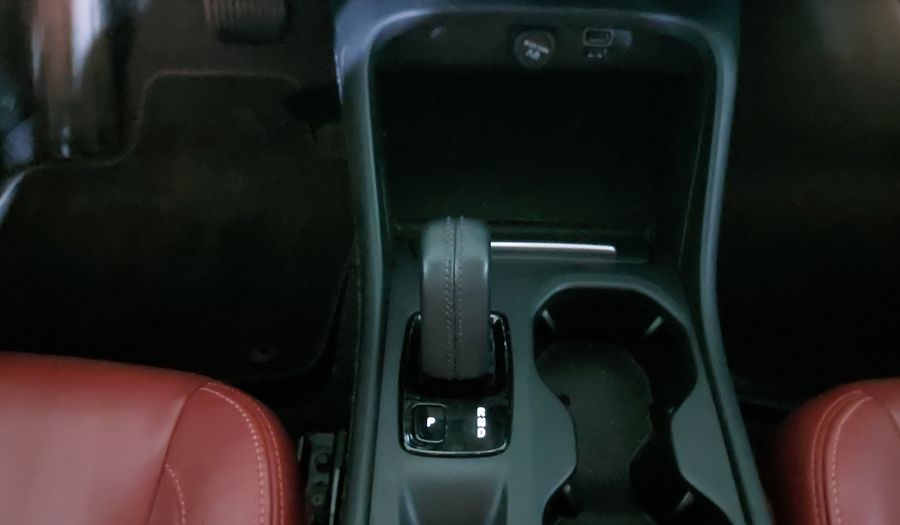 Volvo Xc40 2.0 T4 MOMENTUM AUTO Suv 2020