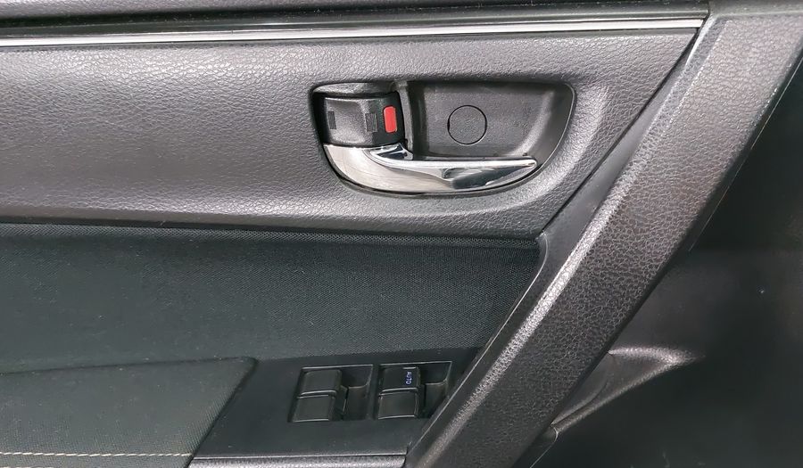 Toyota Corolla 1.8 SE CVT Sedan 2017