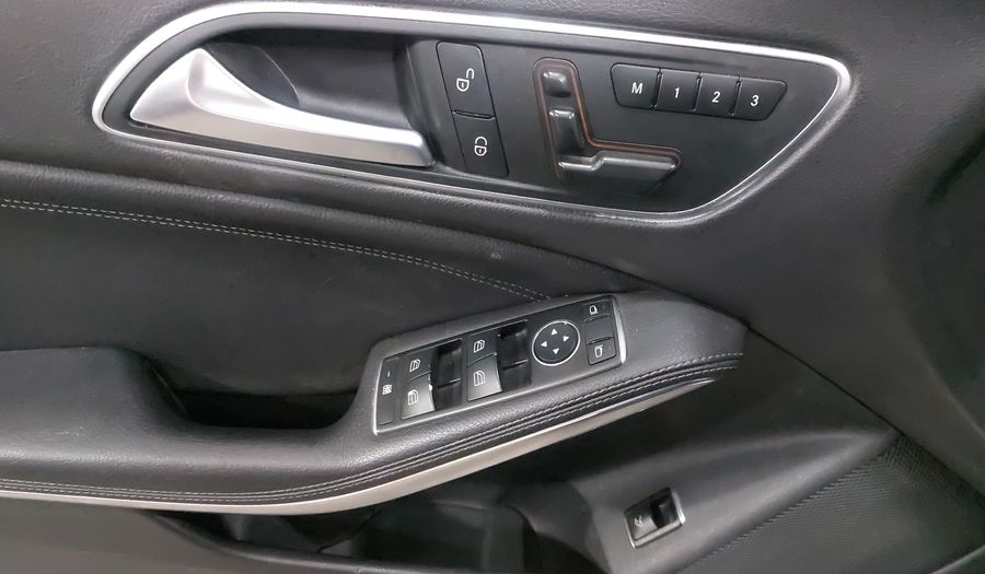 Mercedes Benz Clase Cla 1.6 CLA 200 CGI SPORT AT Coupe 2016