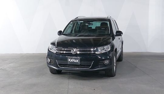 Volkswagen • Tiguan