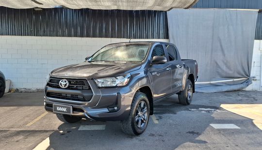 Toyota Hilux 2.8 TDI SR 4WD C/D-2024