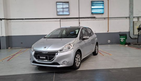 Peugeot • 208