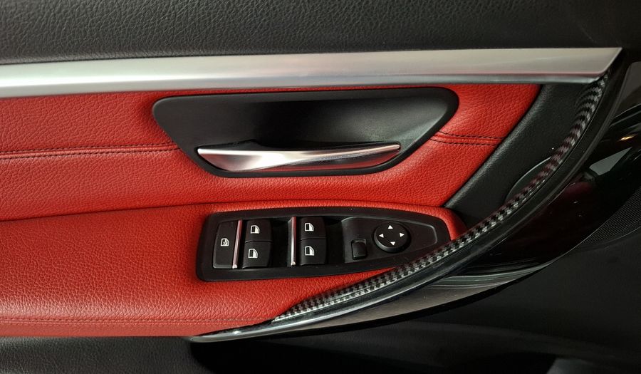 Bmw Serie 3 2.0 330IA SPORT LINE AUTO Sedan 2018
