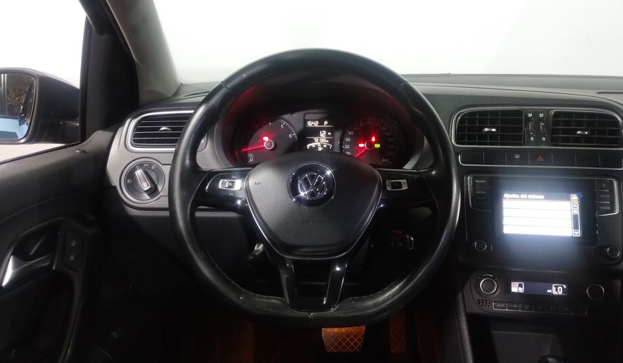 Volkswagen Vento 1.6 HIGHLINE TIPTRONIC Sedan 2017