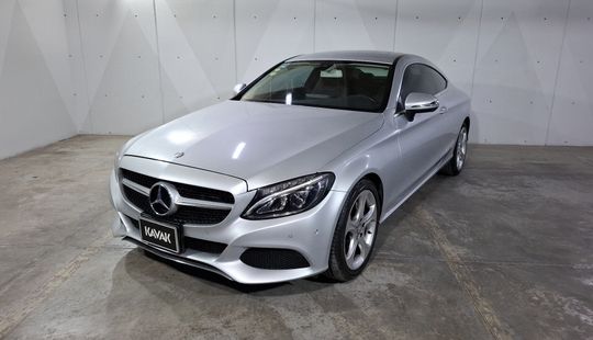 Mercedes Benz • Clase C