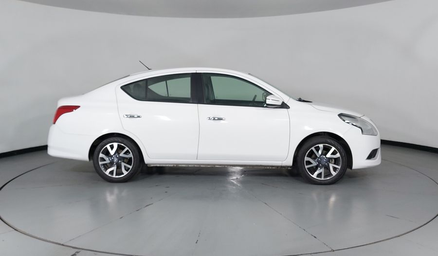 Nissan Versa 1.6 EXCLUSIVE AUTO Sedan 2017