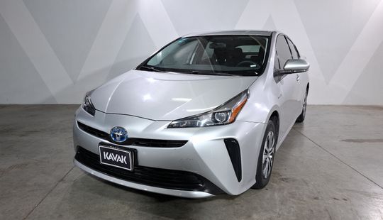 Toyota • Prius