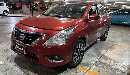 Nissan • Versa