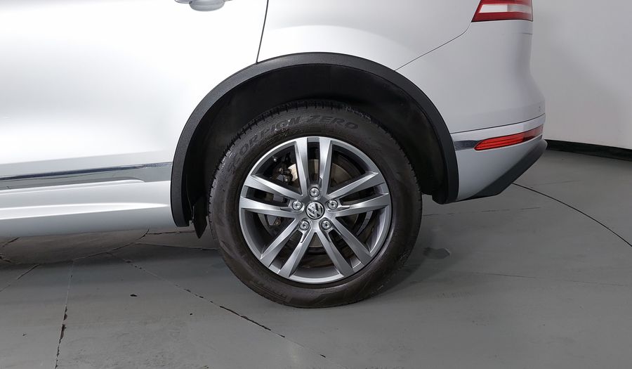 Volkswagen Touareg 4.2 V8 R-LINE Suv 2017