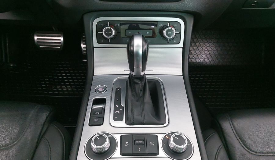 Volkswagen Touareg 4.2 V8 R-LINE Suv 2017