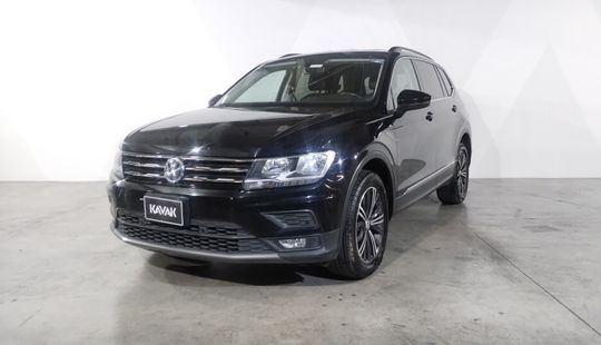 Volkswagen • Tiguan