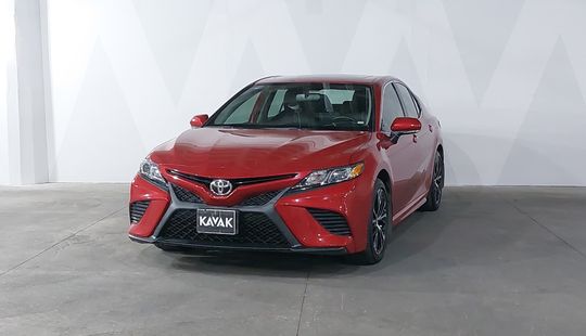 Toyota • Camry