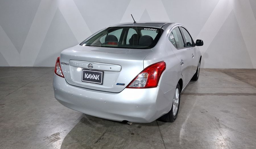 Nissan Versa 1.6 ADVANCE TA AC Sedan 2012