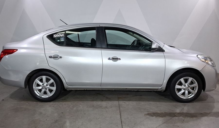 Nissan Versa 1.6 ADVANCE TA AC Sedan 2012