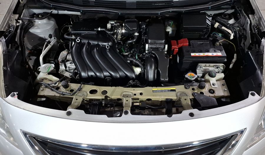 Nissan Versa 1.6 ADVANCE TA AC Sedan 2012
