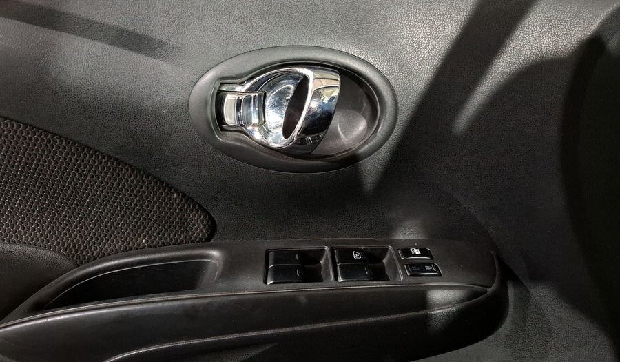 Nissan Versa 1.6 ADVANCE TA AC Sedan 2012