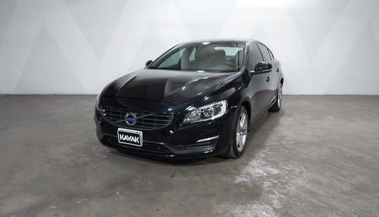 Volvo • S60