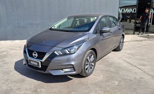 Nissan • Versa