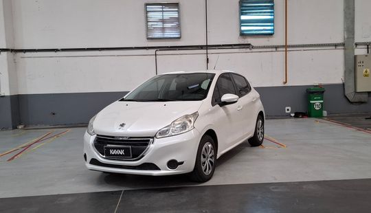 Peugeot • 208