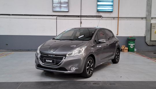 Peugeot • 208