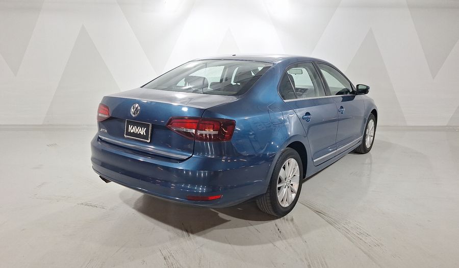 Volkswagen Jetta 2.5 COMFORTLINE TIP. BOLSAS AIRE DEL. Sedan 2018
