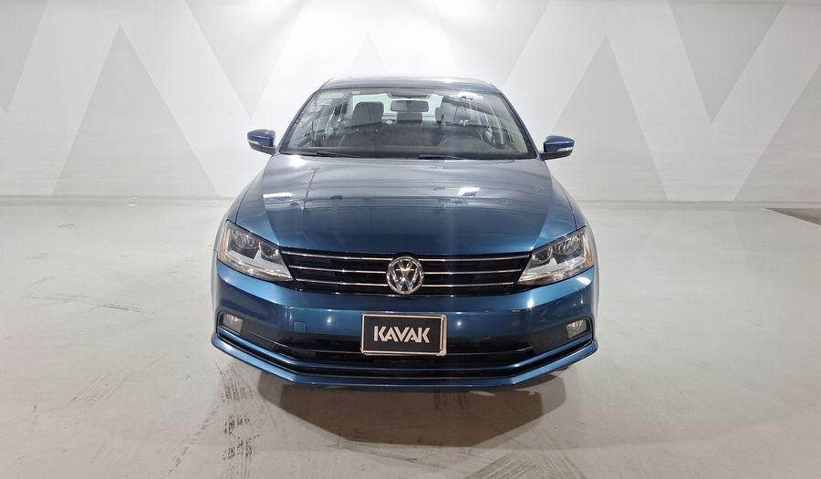 Volkswagen Jetta 2.5 COMFORTLINE TIP. BOLSAS AIRE DEL. Sedan 2018