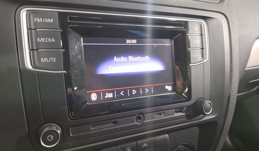Volkswagen Jetta 2.5 COMFORTLINE TIP. BOLSAS AIRE DEL. Sedan 2018