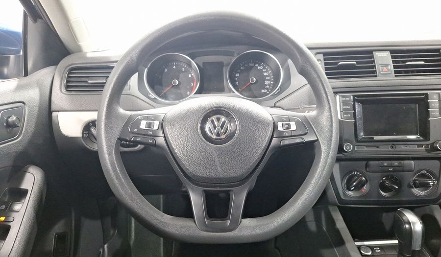 Volkswagen Jetta 2.5 COMFORTLINE TIP. BOLSAS AIRE DEL. Sedan 2018