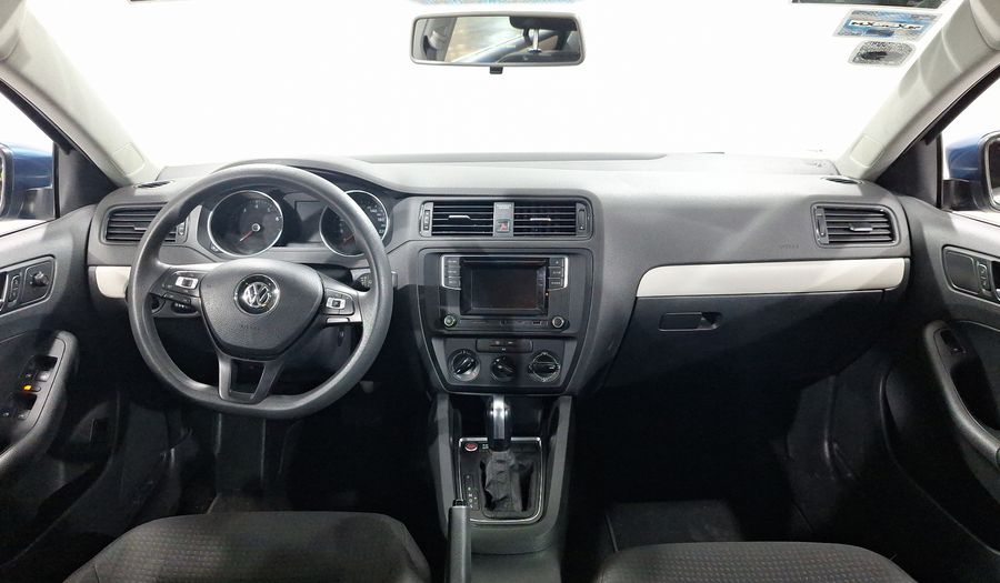 Volkswagen Jetta 2.5 COMFORTLINE TIP. BOLSAS AIRE DEL. Sedan 2018