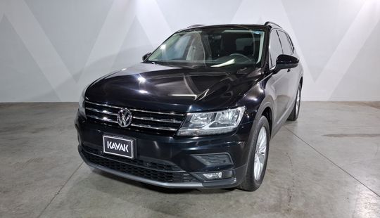 Volkswagen • Tiguan