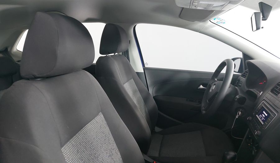 Volkswagen Polo 1.6 STARTLINE AUTO Hatchback 2021