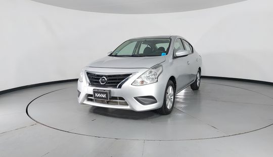 Nissan • Versa