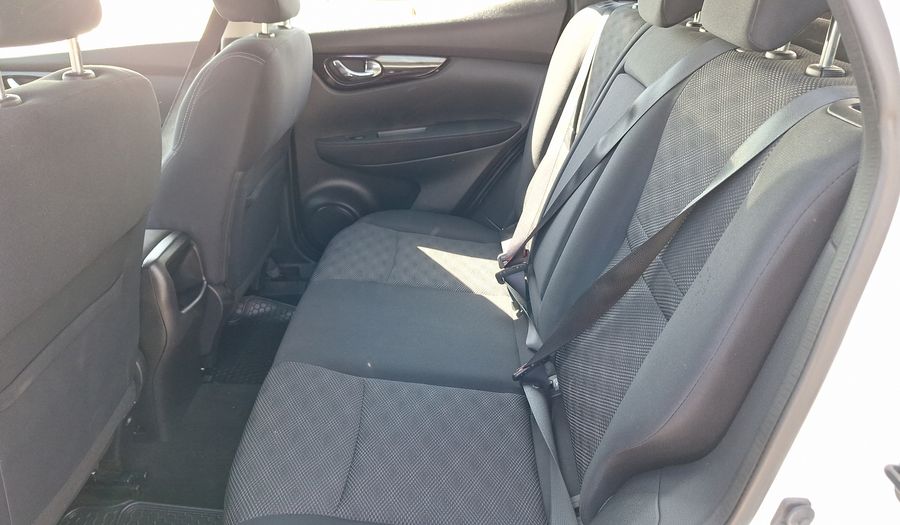Nissan Qashqai 2.0 CVT ADVANCE Hatchback 2016