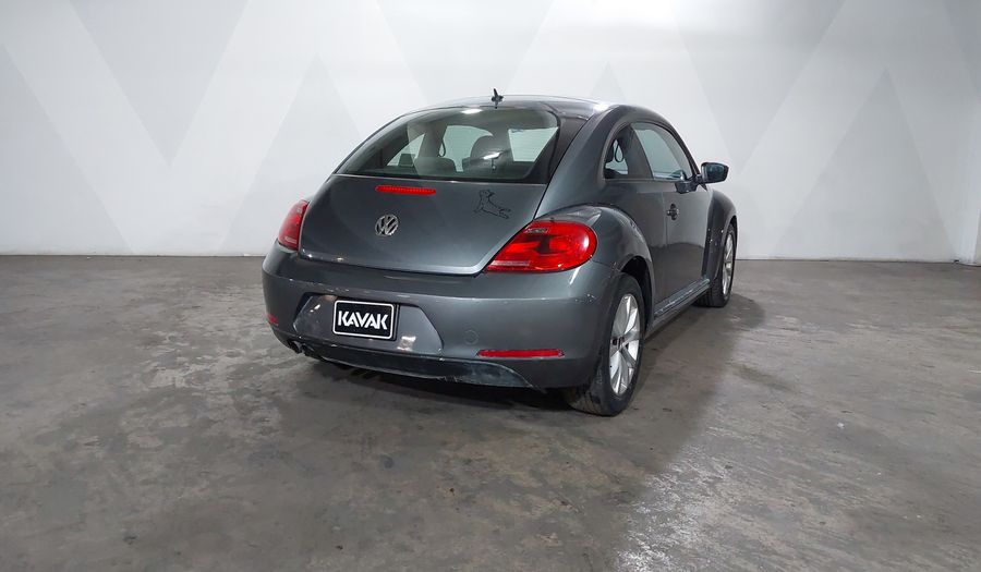 Volkswagen Beetle 2.5 MT Hatchback 2013