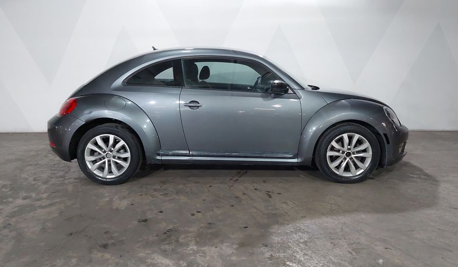Volkswagen Beetle 2.5 MT Hatchback 2013