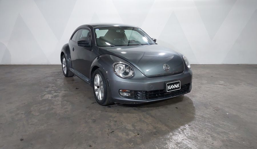 Volkswagen Beetle 2.5 MT Hatchback 2013