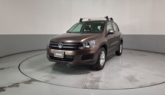 Volkswagen • Tiguan