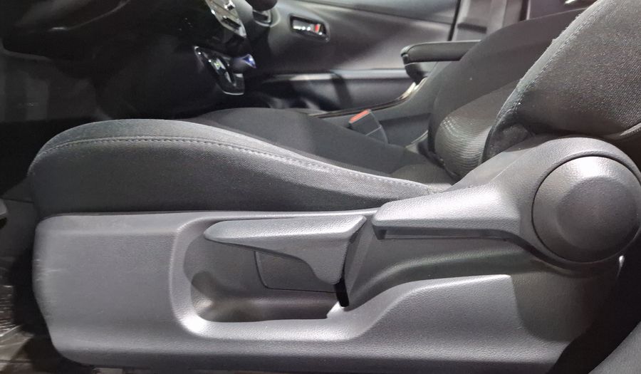 Toyota Prius 1.8 HEV BASE AUTO Hatchback 2021